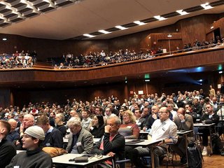 Das Internationale Holzbau Forum lockte im Dezember 2024 Teilnehmende aus 40 Nationen nach Innsbruck.
